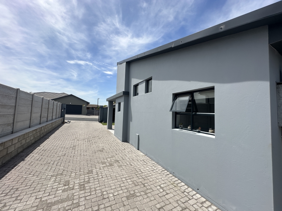 2 Bedroom Property for Sale in Reebok Western Cape